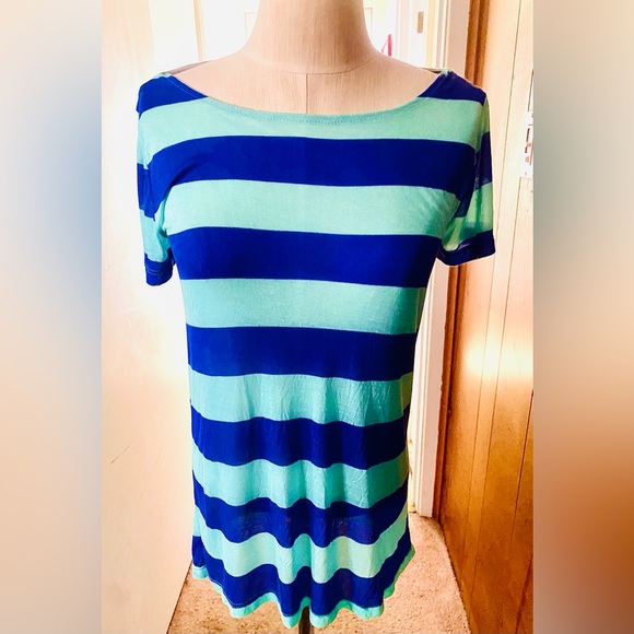 Three Dots, NWT, blue & Green w/ Grey design on the back. - Picture 2 of 5